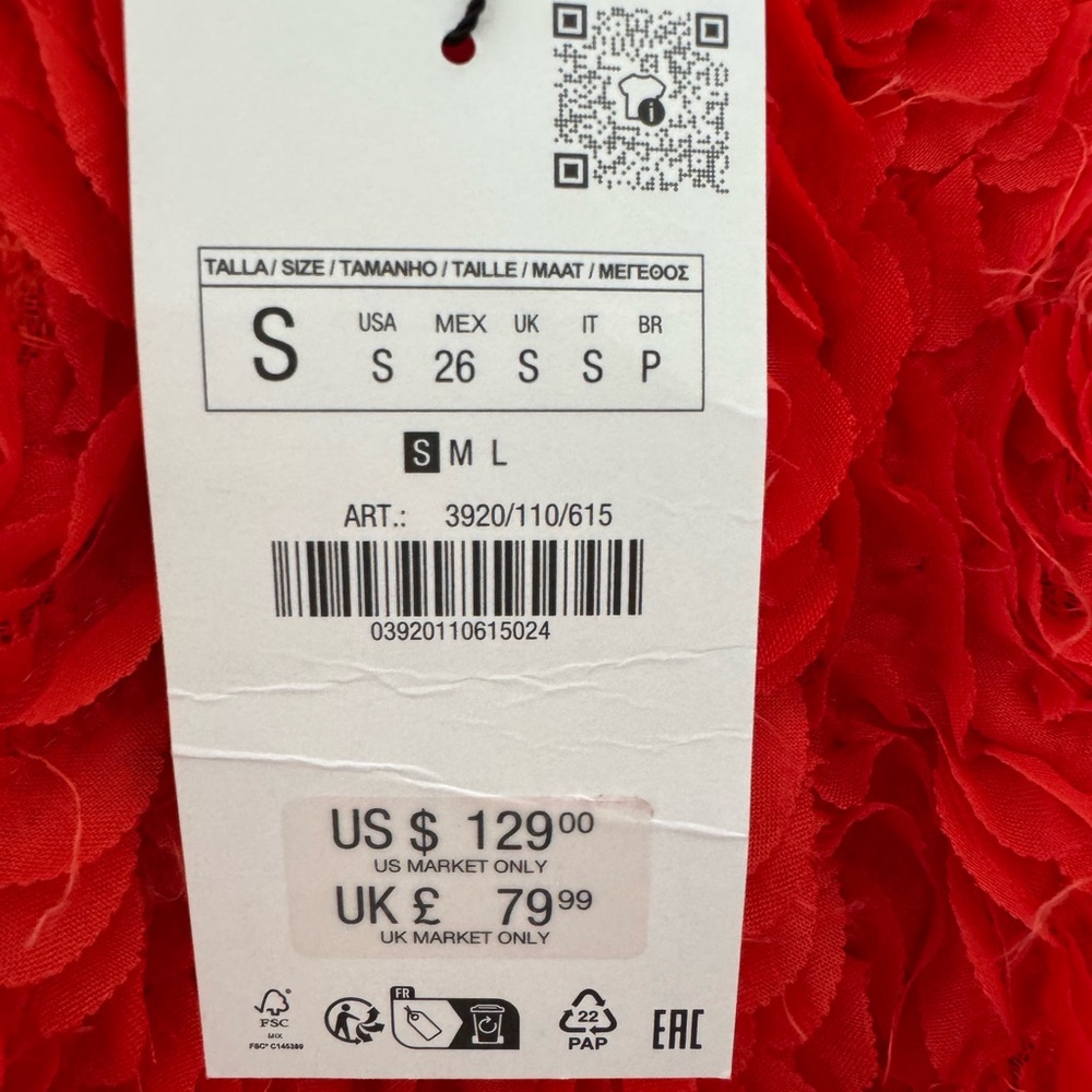 Zara Vibrant Red Rose skirt - Picture 4 of 4